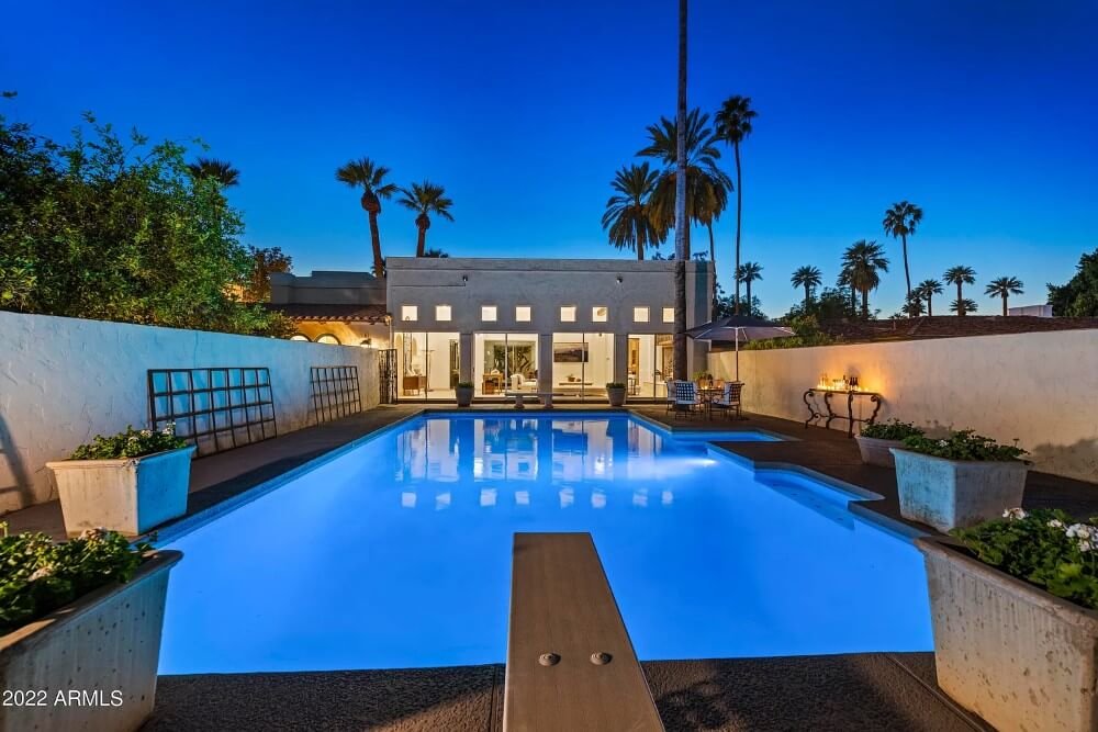 1929 Santa Barbara house Phoenix Arizona - night view 4.jpeg