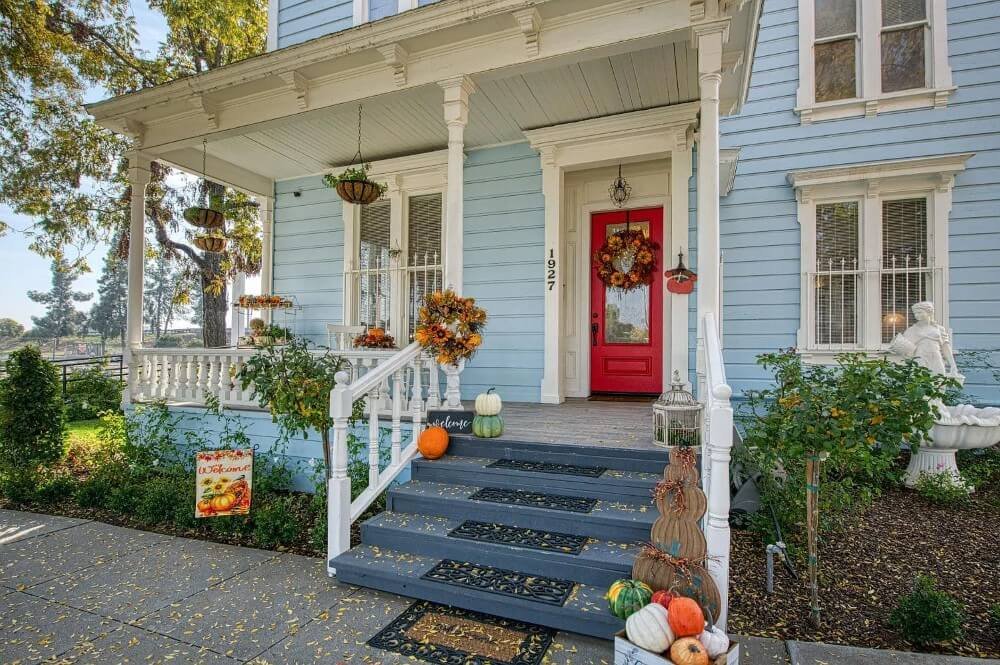 1905 Victorian house Selma California - front view 3.jpeg