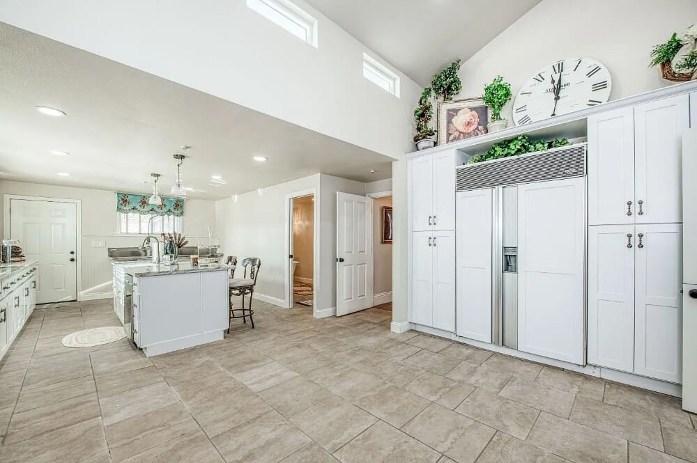 1905 Victorian house Selma California - kitchen 4.jpeg