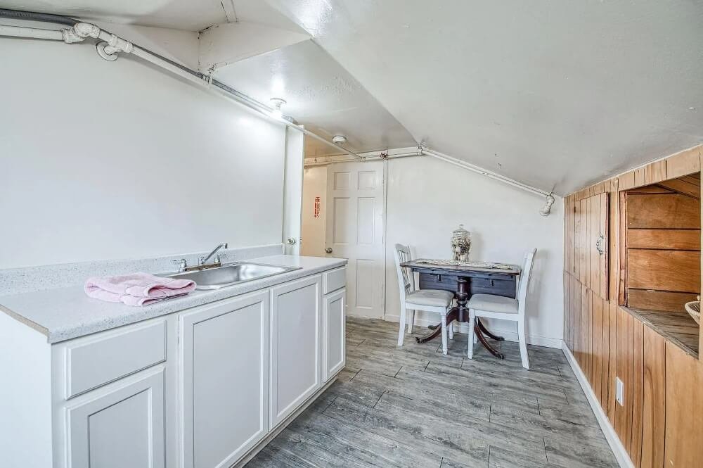 1905 Victorian house Selma California - kitchenette.jpeg