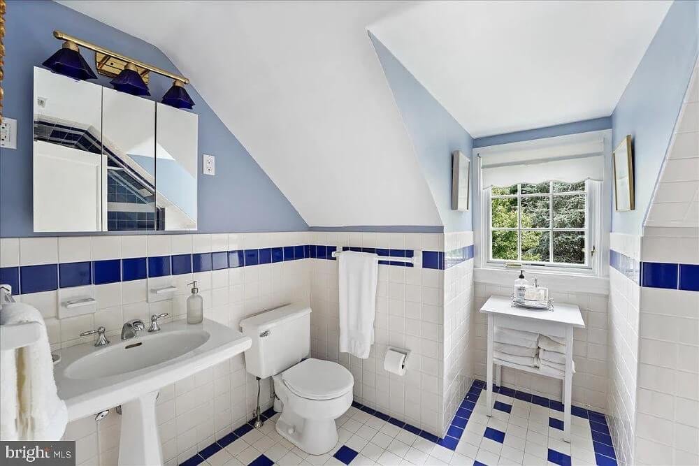 1924 Colonial house Wallingford Pennsylvania - third bathroom.jpeg