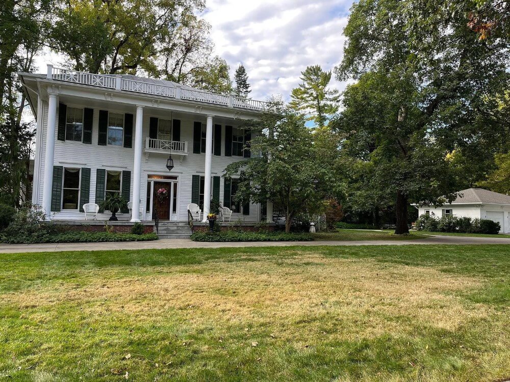 1867 Colonial house Jackson Michigan - house view 4.jpeg