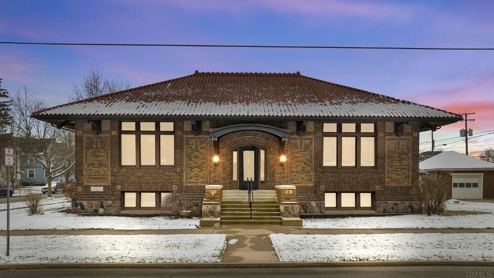 1913 Historical house Kendallville Indiana - front view.jpeg