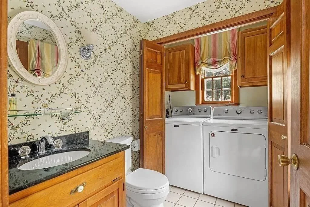 1726 Colonial house Hanover Massachusetts - laundry.jpg