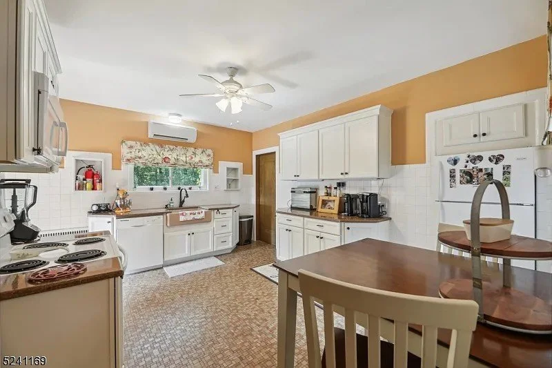 The Ramsey Castle 1939 house Wantage Township New Jersey - kitchen 4.jpg