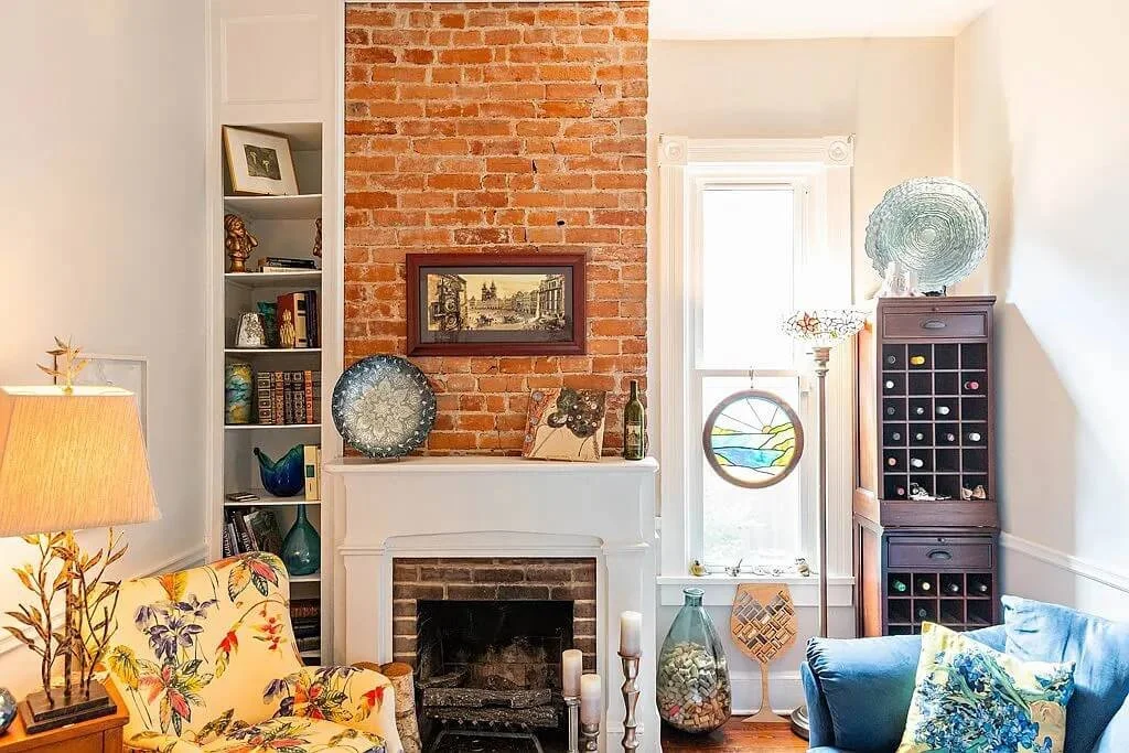 1889 Victorian house Chillicothe Ohio - family room 3.jpg