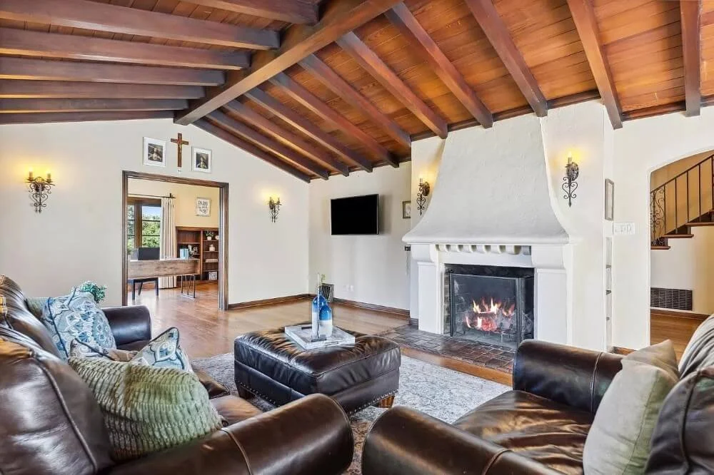 1927 Spanish house San Jose California - 16 - living room.jpeg