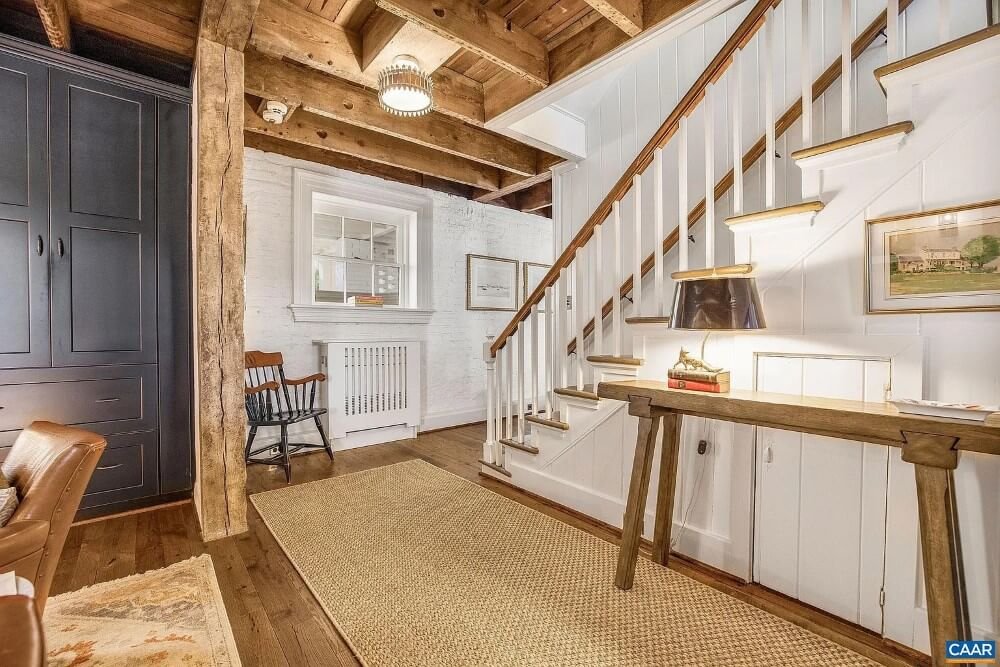 1812 Historic house Charlottesville Virginia - 20 - staircase.jpeg