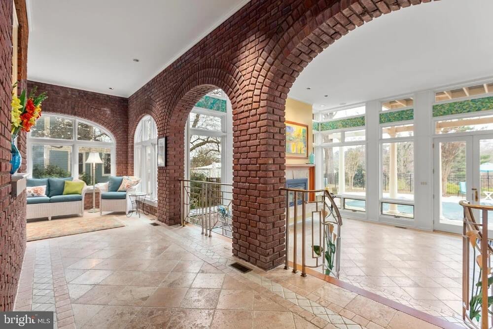 1910 Colonial Revival house Fredericksburg Virginia - 23 - sunroom.jpeg