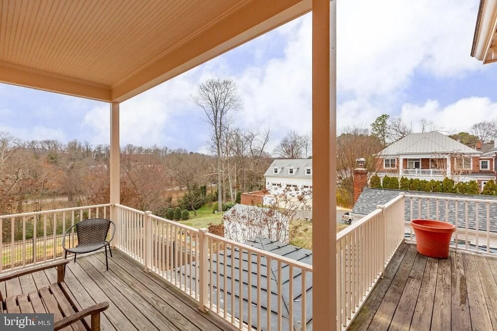 1910 Colonial Revival house Fredericksburg Virginia - 57 - veranda.jpeg