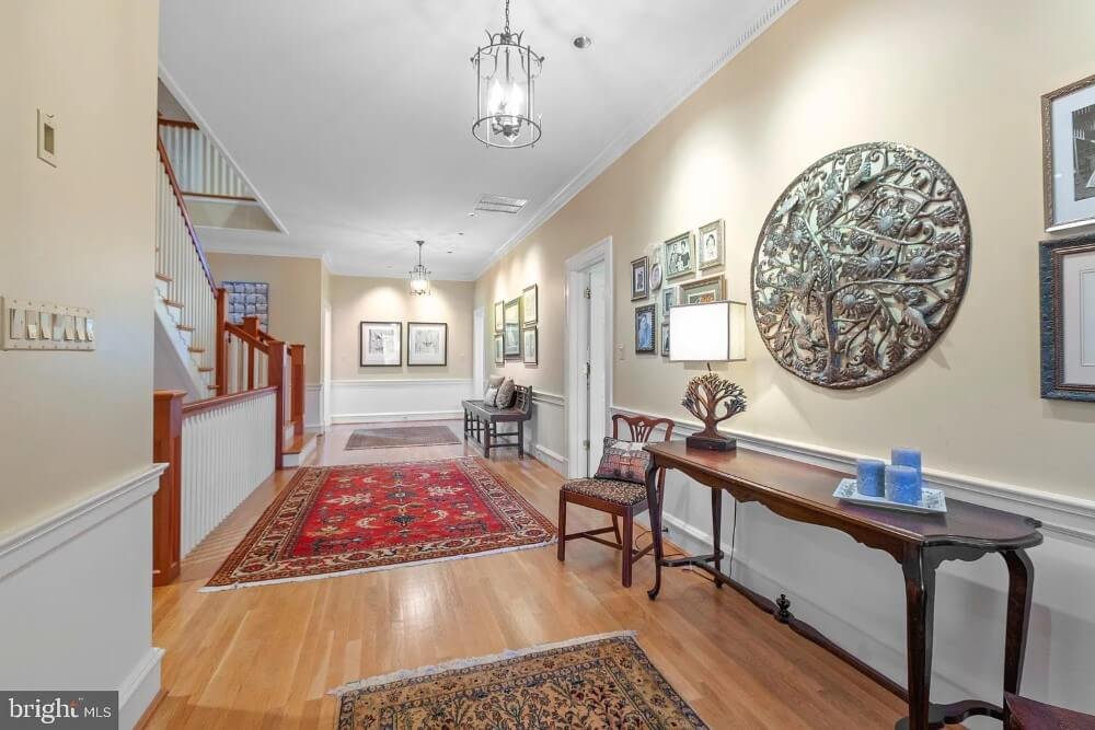 1910 Colonial Revival house Fredericksburg Virginia - 59 - hallway.jpeg