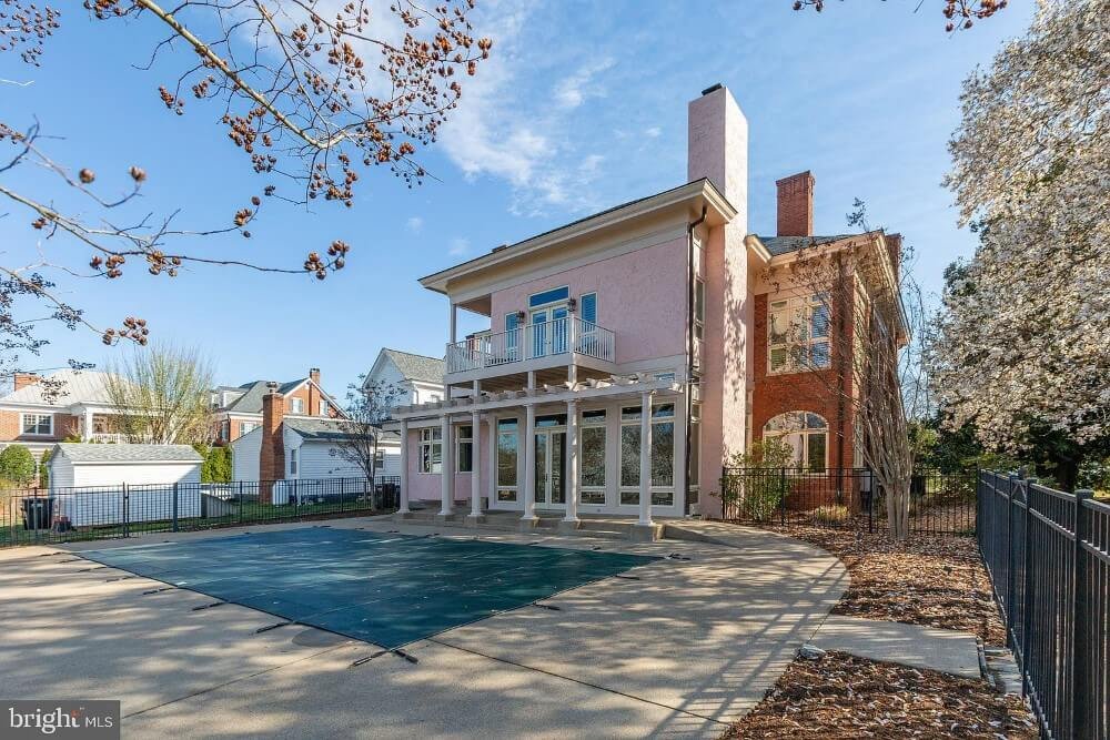 1910 Colonial Revival house Fredericksburg Virginia - 74 - backyard.jpeg