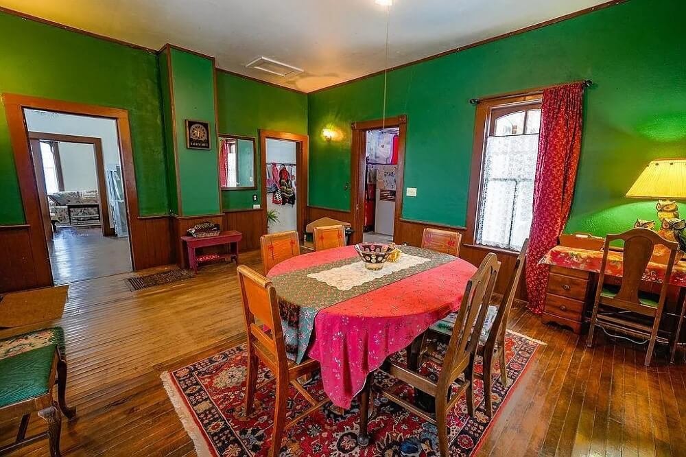 1865 Victorian house Elroy Wisconsin - 3 - dining room.jpeg