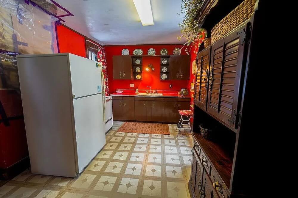 1865 Victorian house Elroy Wisconsin - 6 - kitchen.jpeg