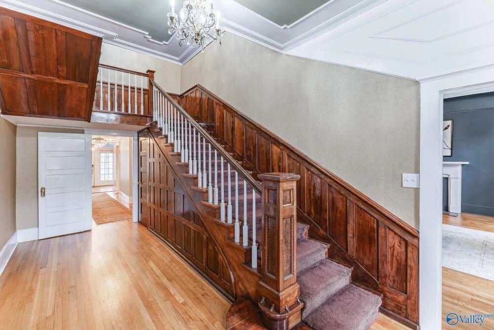 1852 Traditional house Decatur Alabama - 3 - staircase.jpeg