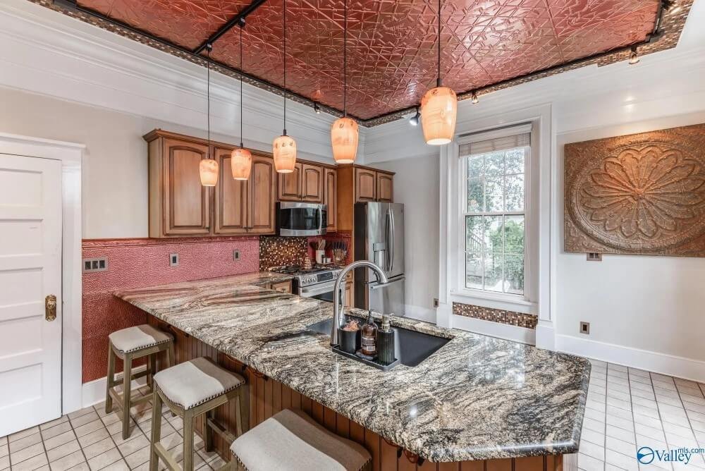 1852 Traditional house Decatur Alabama - 6 - kitchen.jpeg