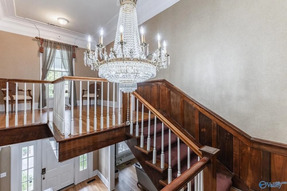 1852 Traditional house Decatur Alabama - 9 - stairs.jpeg