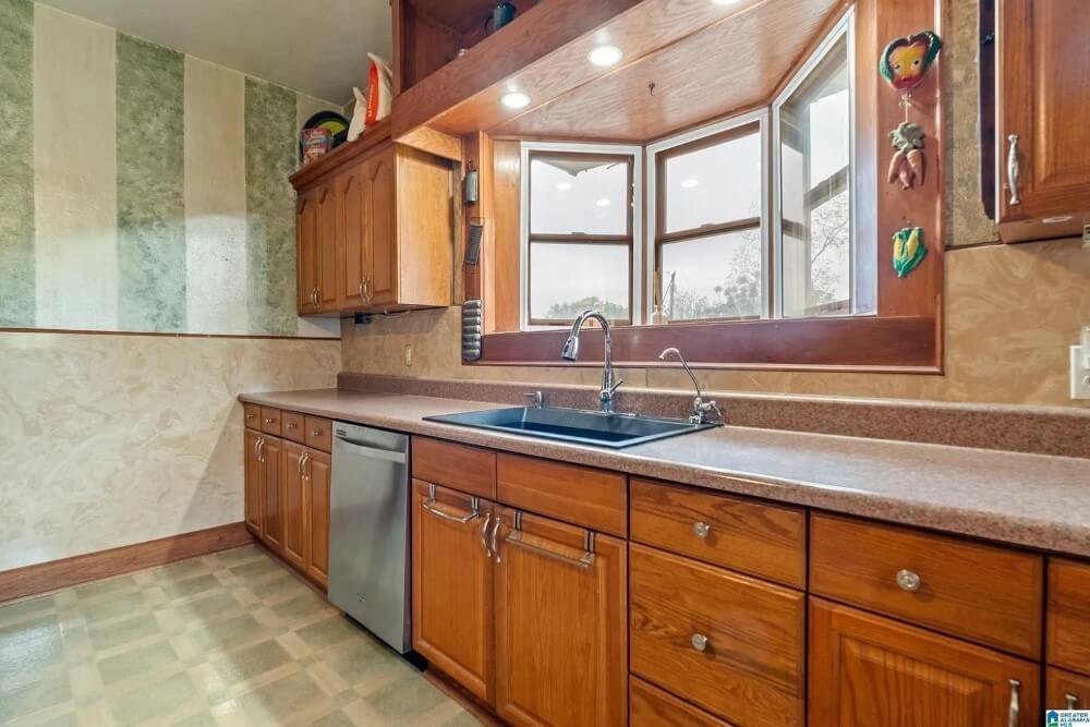 1930 Historic Schilleci home Bessemer Alabama - 14 - kitchen.jpeg