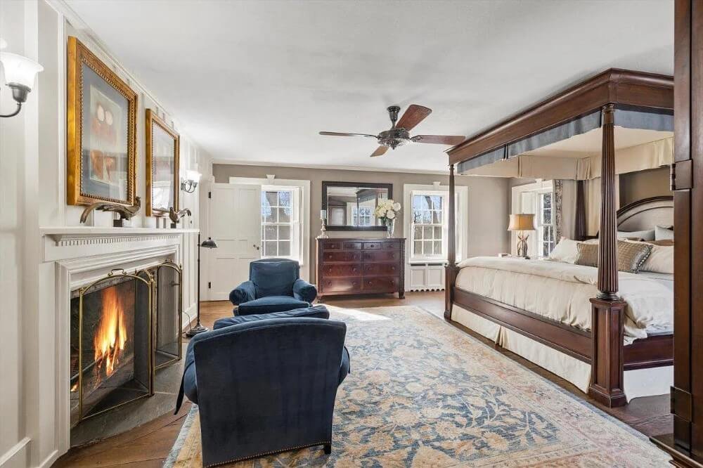 1927 Colonial Revival house Mukwonago Wisconsin - 29 - bedroom.jpeg