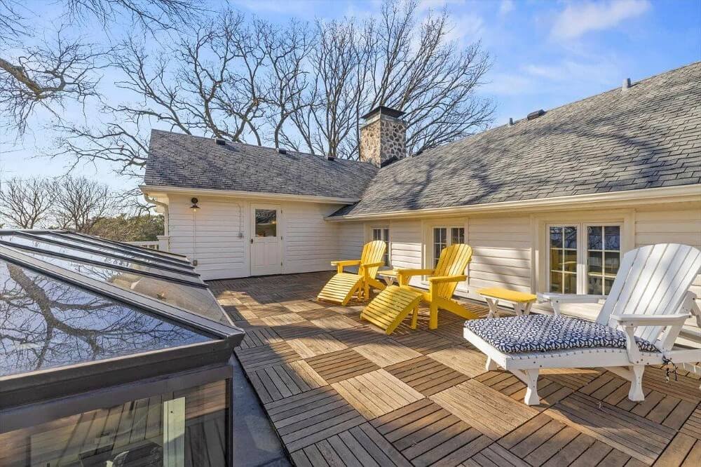 1927 Colonial Revival house Mukwonago Wisconsin - 40 - veranda.jpeg