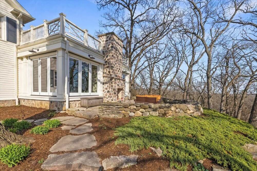 1927 Colonial Revival house Mukwonago Wisconsin - 45 - backyard.jpeg