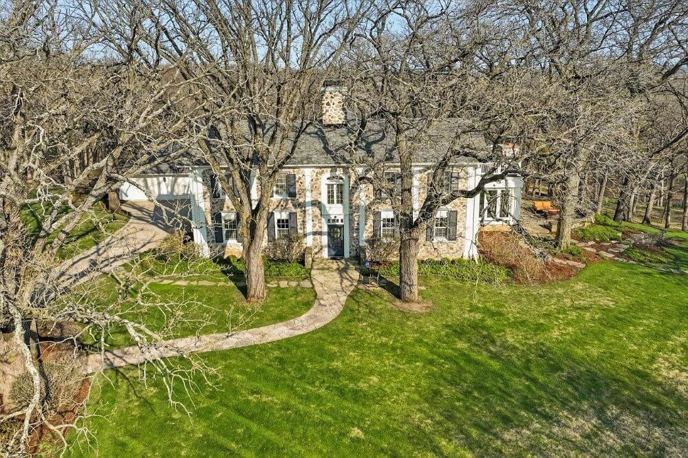 1927 Colonial Revival house Mukwonago Wisconsin - 64 - top view.jpeg