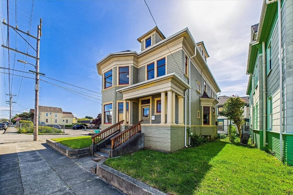 1893 Victorian house Eureka California - 1 - front view.jpeg