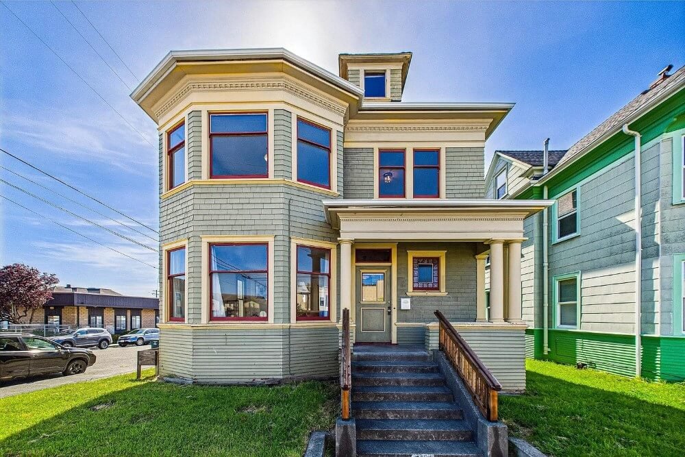 1893 Victorian house Eureka California - 3 - front view.jpeg