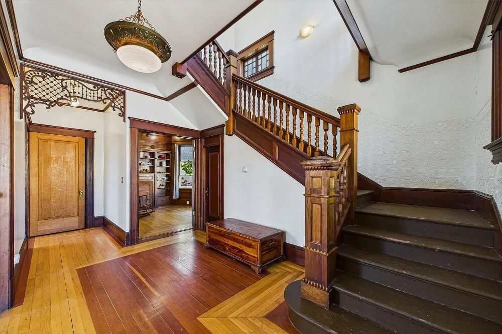 1893 Victorian house Eureka California - 6 - staircase.jpeg