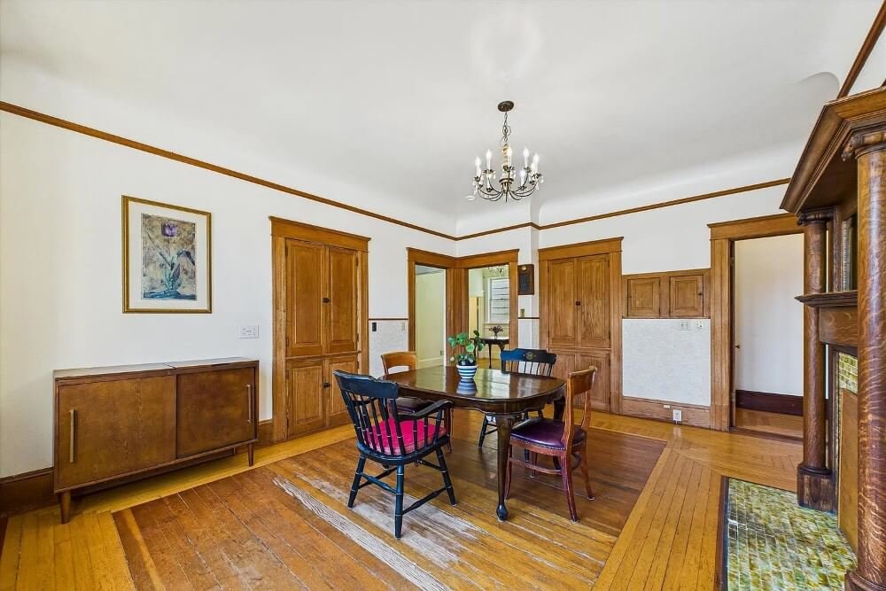 1893 Victorian house Eureka California - 17 - dining room.jpeg
