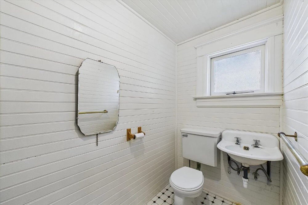 1893 Victorian house Eureka California - 29 - bathroom.jpeg