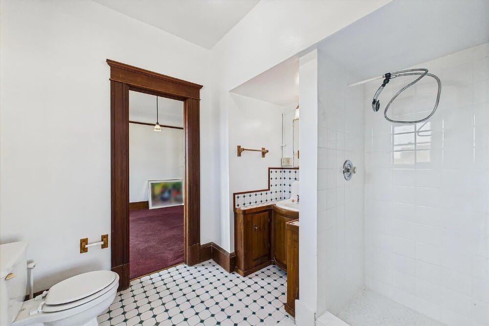 1893 Victorian house Eureka California - 38 - bathroom.jpeg