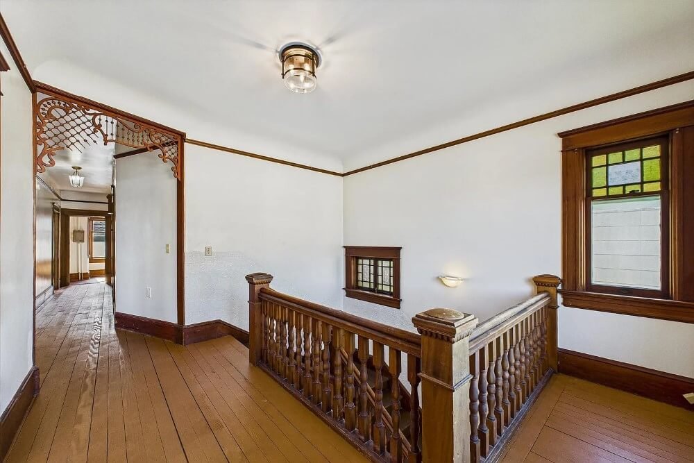 1893 Victorian house Eureka California - 41 - hallway.jpeg