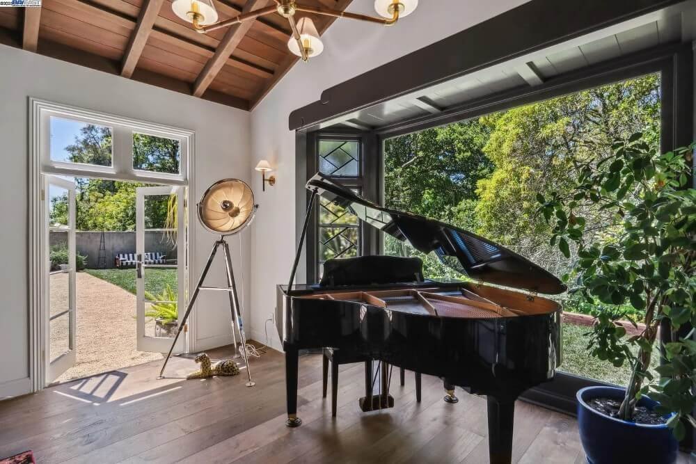1929 Spanish house Berkeley California - 13 - piano.jpeg