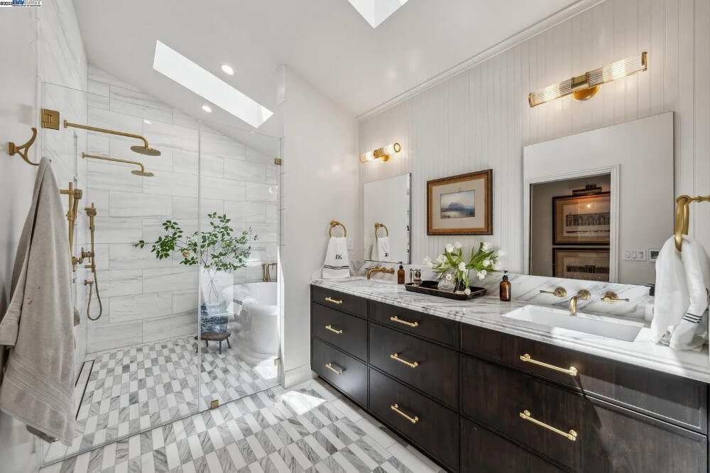 1929 Spanish house Berkeley California - 35 - bathroom.jpeg