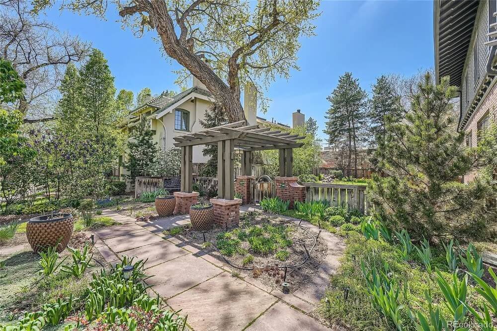 1907 Craftsman house Denver Colorado - 42 - garden.jpeg