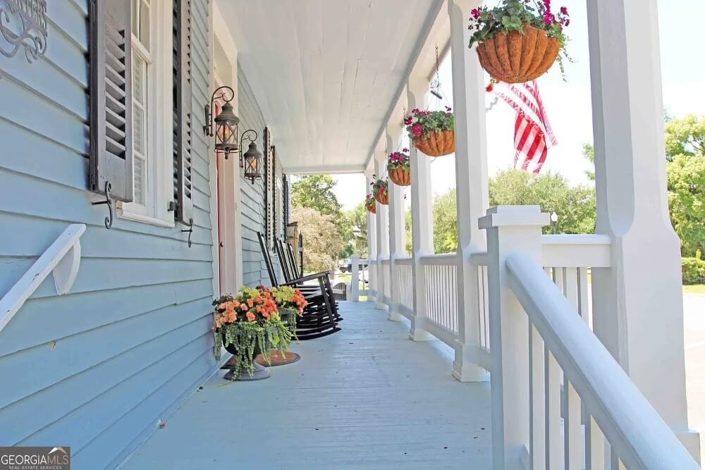 The Jackson Clark house 1801 Colonial style Saint Marys Georgia - 3 - front porch.jpeg