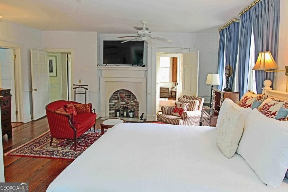 The Jackson Clark house 1801 Colonial style Saint Marys Georgia - 27 - bedroom.jpeg