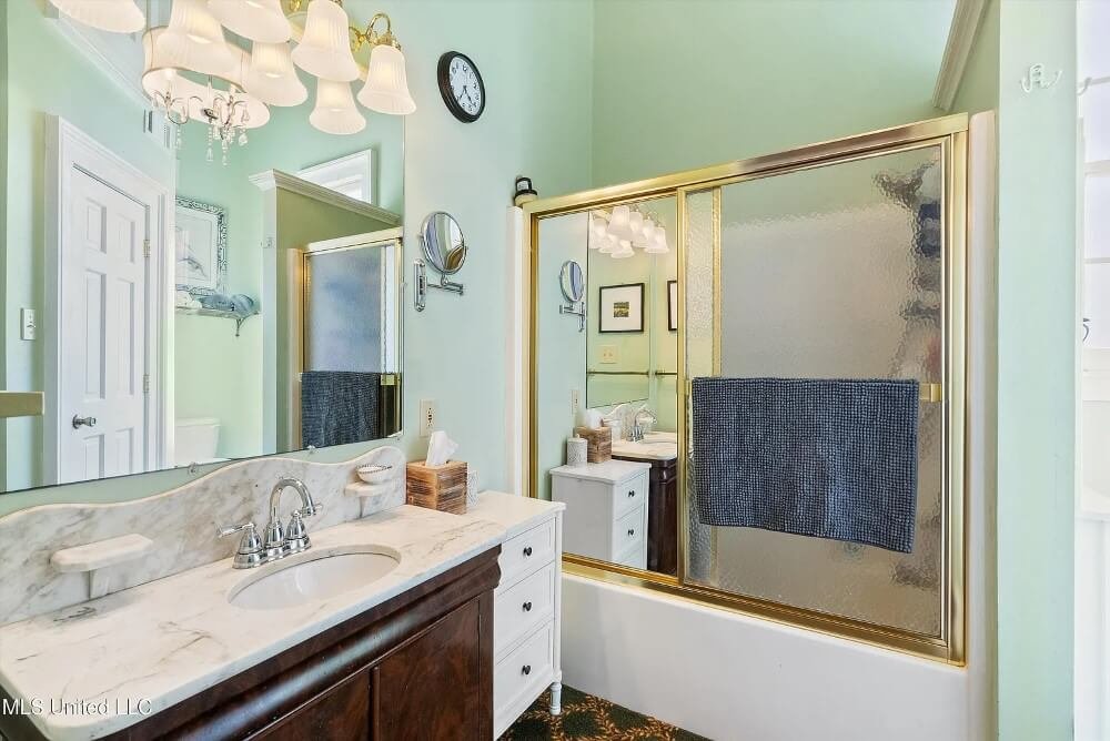 Hilltop 1858 Greek Revival house Holly Springs Mississippi - 20 - bathroom.jpeg