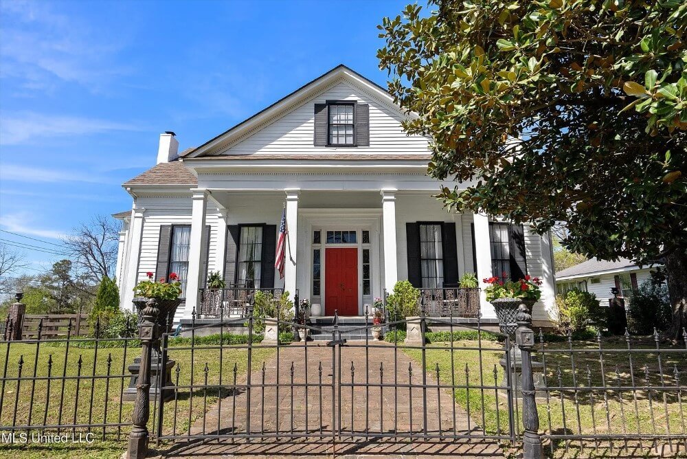 Hilltop 1858 Greek Revival house Holly Springs Mississippi - 38 - front view.jpeg