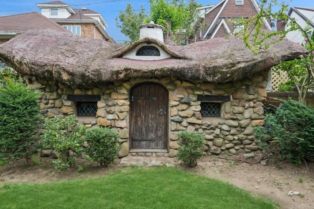 1935 English Tudor house Flushing New York (9).jpg