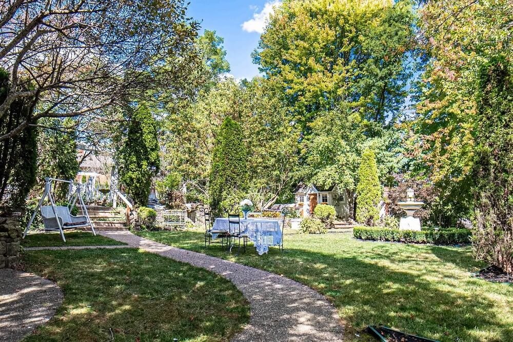 Miss Murphy 1890 Historic Bed and Breakfast Galena Illinois - 45 - garden.jpeg