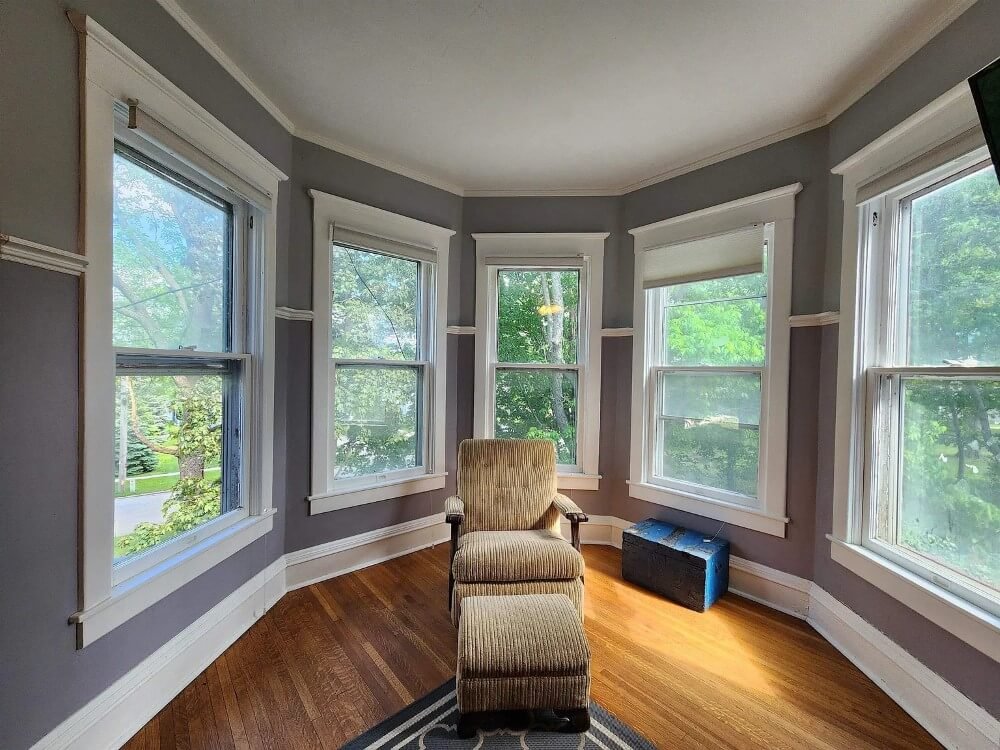 1895 Victorian house Emmetsburg Iowa - 47 - relax spot.jpeg