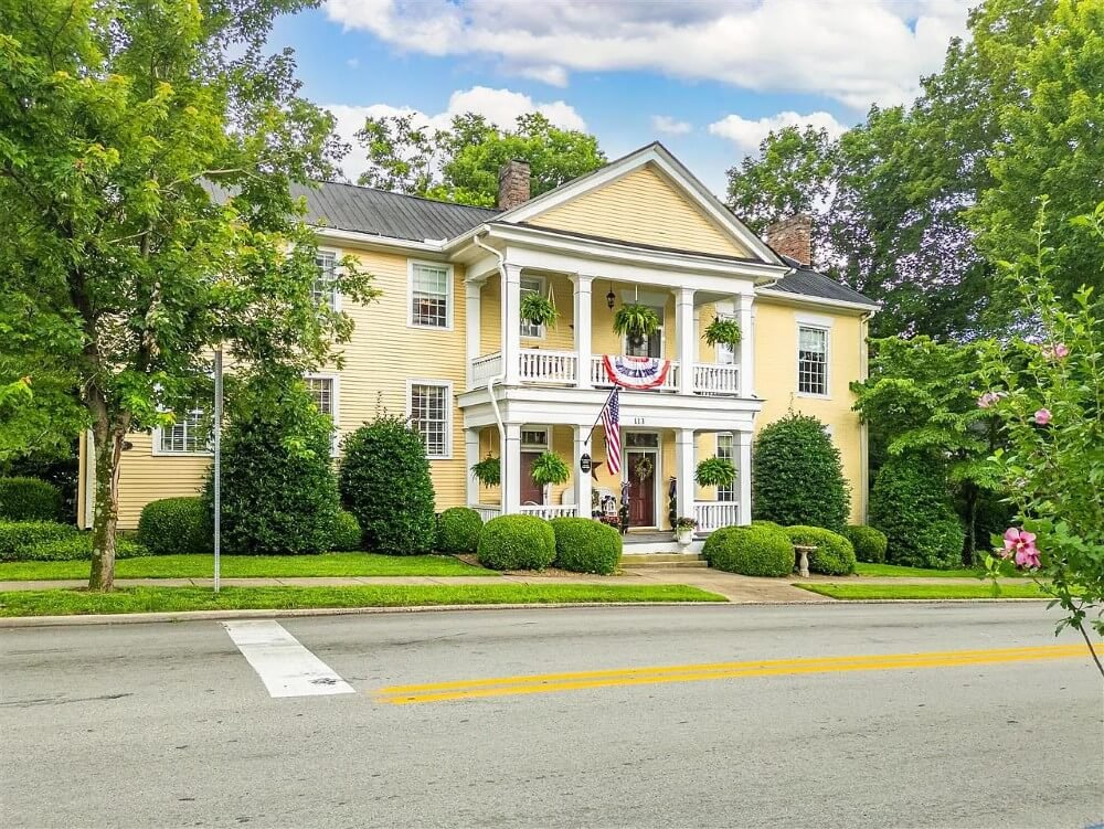 The Governors Corner 1809 Greek Revival house Russellville Kentucky - 2 - front view.jpeg