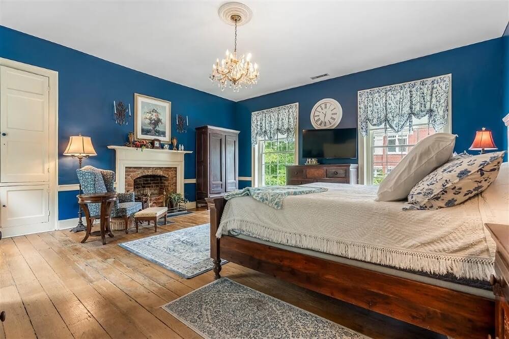 The Governors Corner 1809 Greek Revival house Russellville Kentucky - 18 - bedroom.jpeg