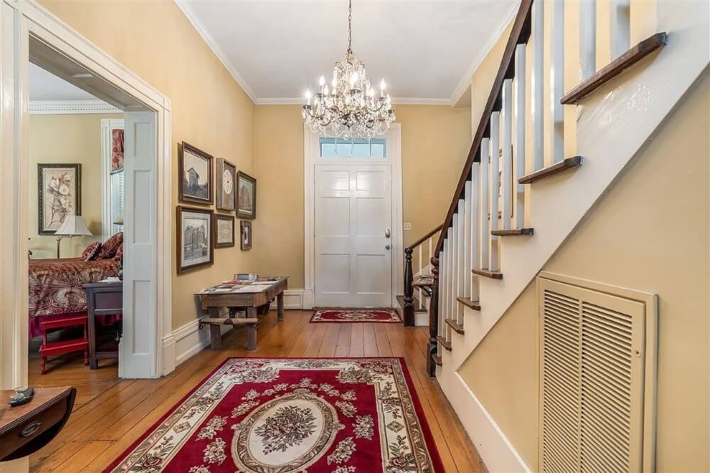 The Governors Corner 1809 Greek Revival house Russellville Kentucky - 33 - foyer.jpeg