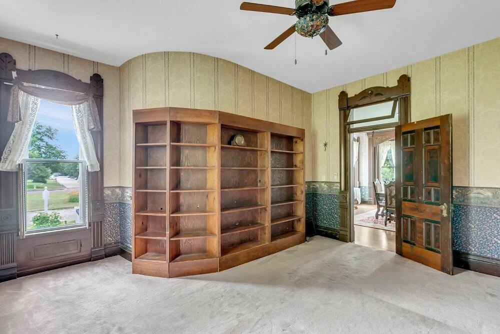1890 Victorian house Lindsborg Kansas - 21 - storage.jpg