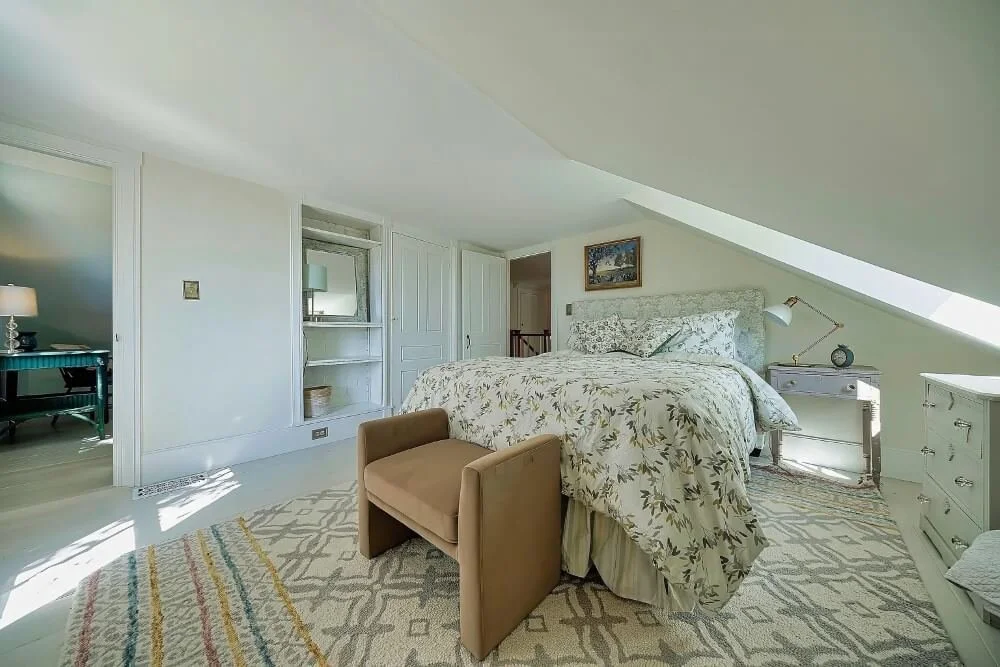 1815 Greek Revival Saltwater Farm Sedgwick Maine - 17 - bedroom.jpeg