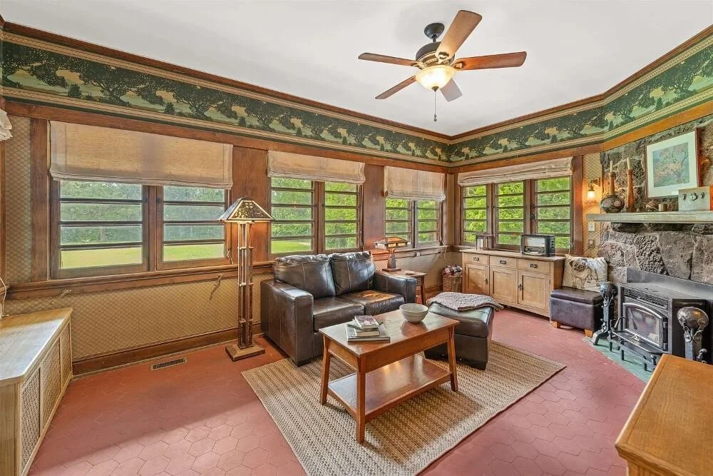 Mount Barbara 1918 Prairie style house Salina Kansas - 16 - relax spot.jpeg