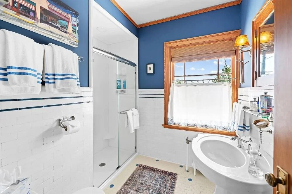 Mount Barbara 1918 Prairie style house Salina Kansas - 27 - bathroom.jpeg